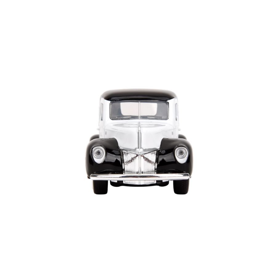 Disney 132 Steamboat Willie 1941 Ford Pickup Diecast Vehicle Ikon